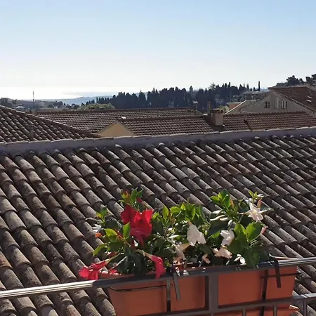 Oda ve Kahvaltı Aghel Luxury 3*